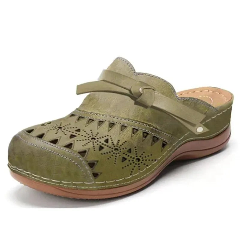 Lya™ Everyday Comfort Clogs