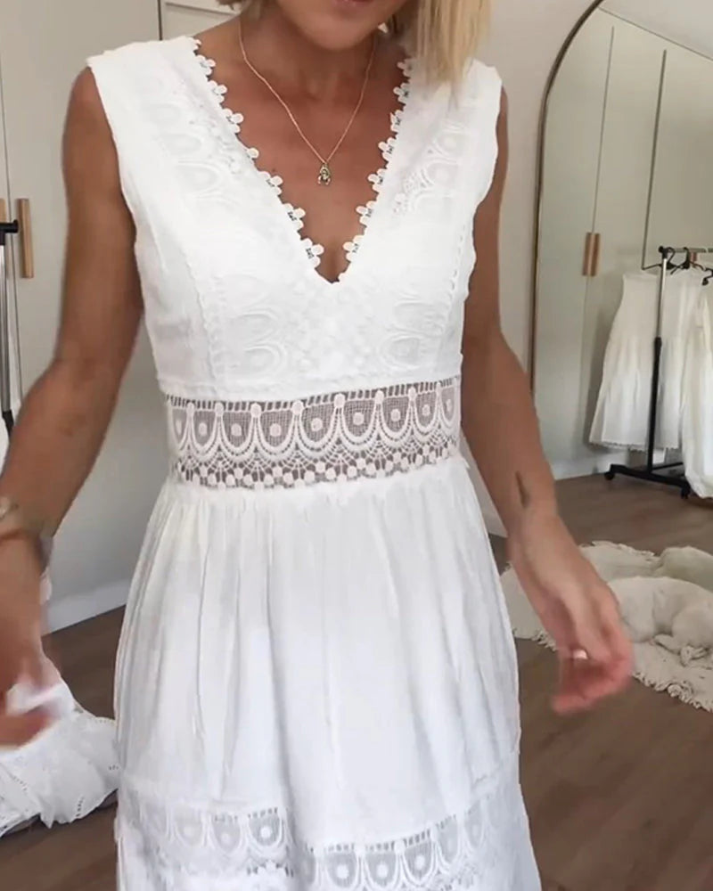 KIM™ – LACE V-NECK MAXI DRESS
